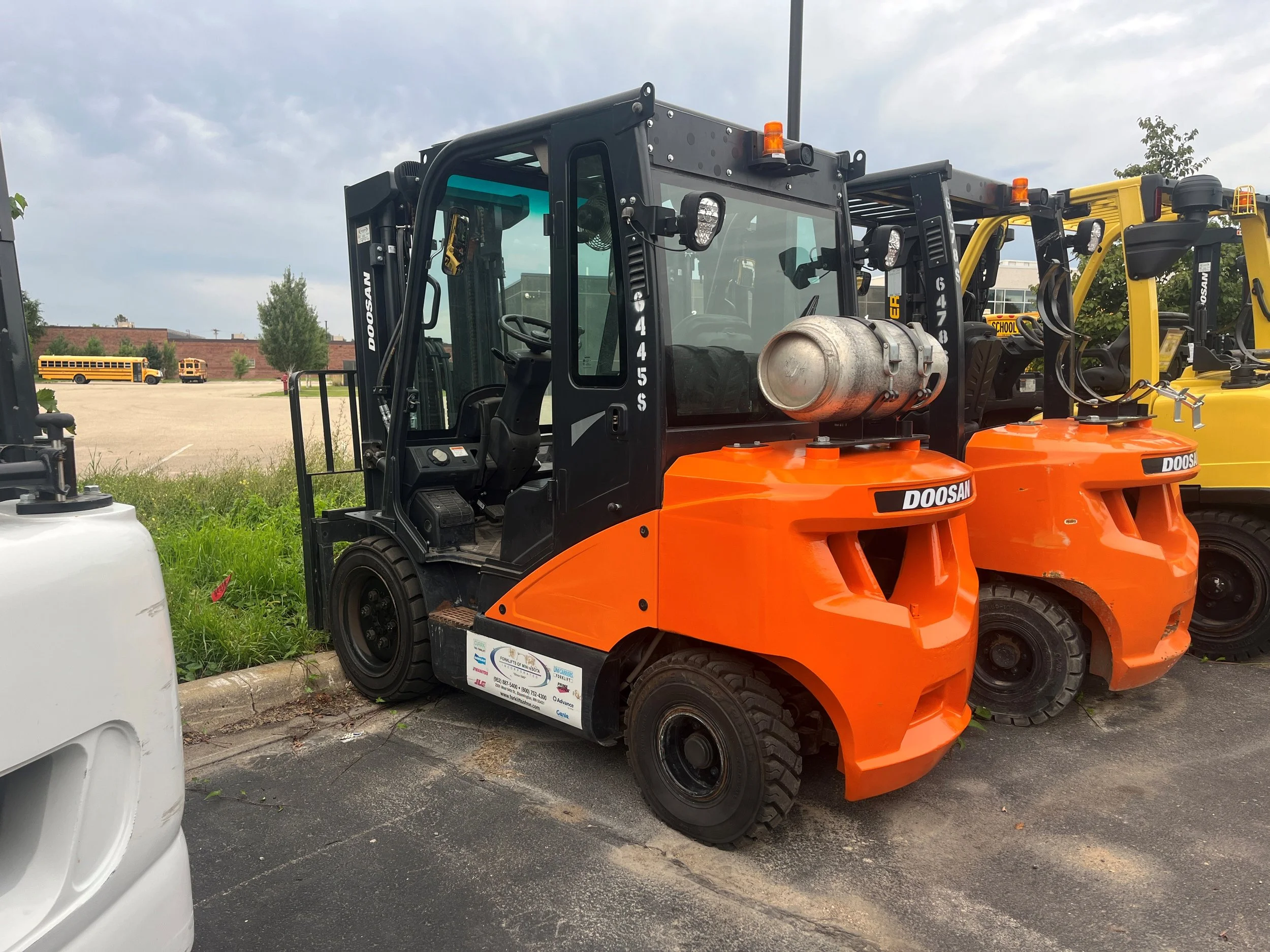 2022 DOOSAN G30E-7 - $28,500